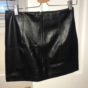 Faux leather mini skirt